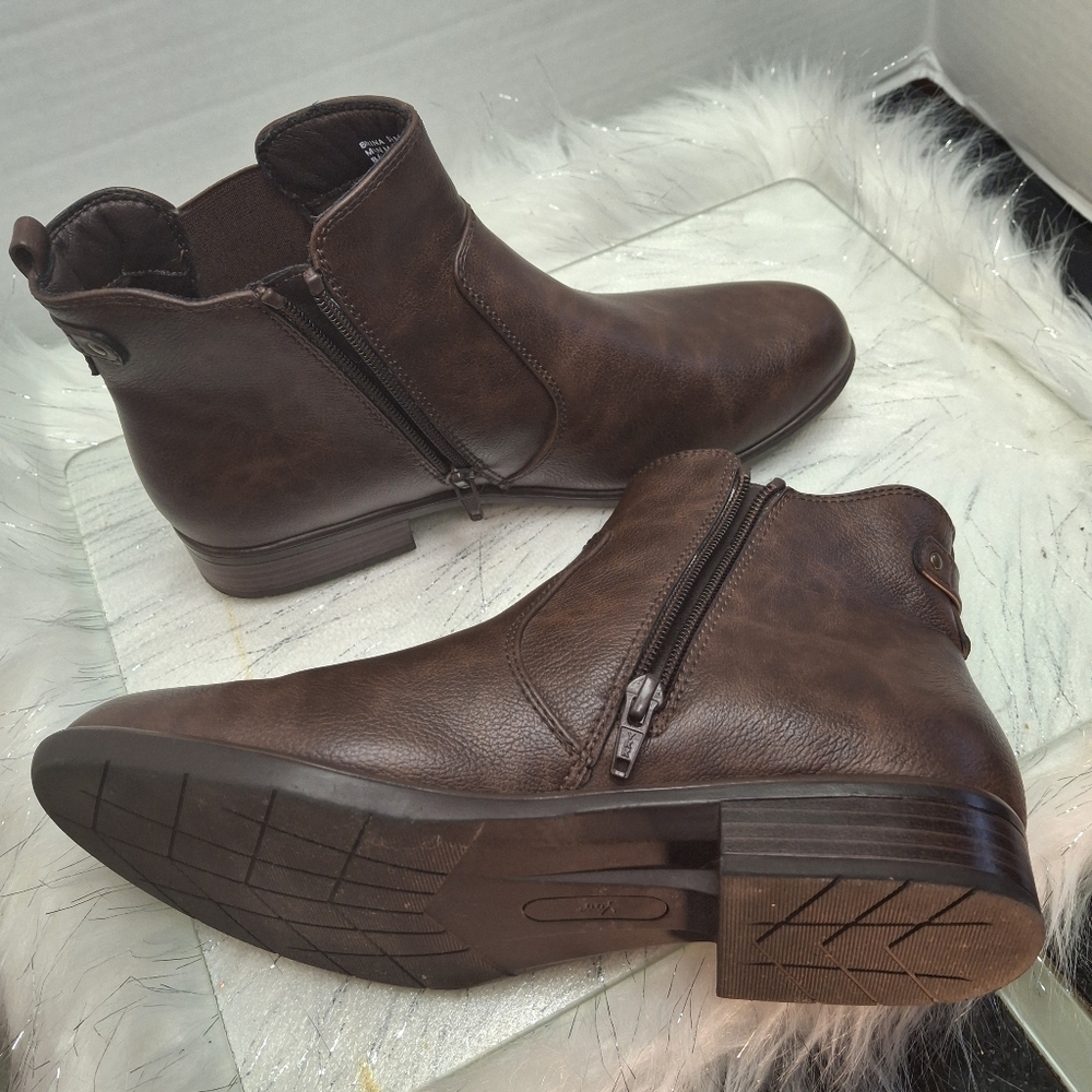 Yuu Brina Chelsea Brown Leather Zipper Booties Boots   Women Size 9.5 - Picture 12 of 16